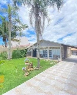 Casa com 3 dormitórios à venda, 399 m  por R  799.000,00 - Bal...