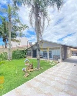 Casa com 3 dormitórios à venda, 399 m  por R  799.000,00 - Bal...