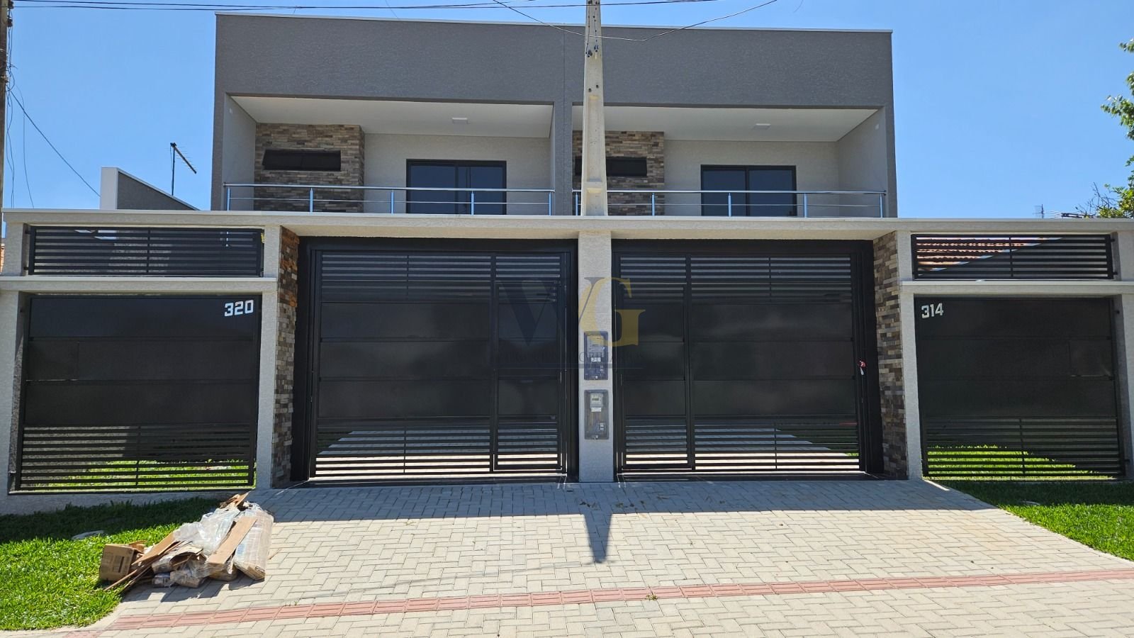 Sobrado 3 dormitórios, 01 suíte, à venda, 190m  por R  998.000...