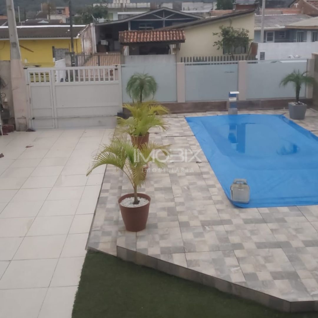 Sobrado com 4 dormitórios 01 Suíte  à venda, 200 m  por R  860...