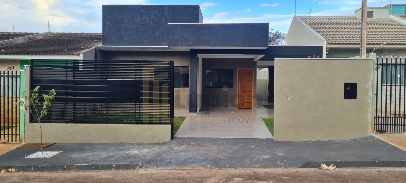 Casa com 3 dormitórios à venda, 88 m² por R$ 320.000,00 - Parq...
