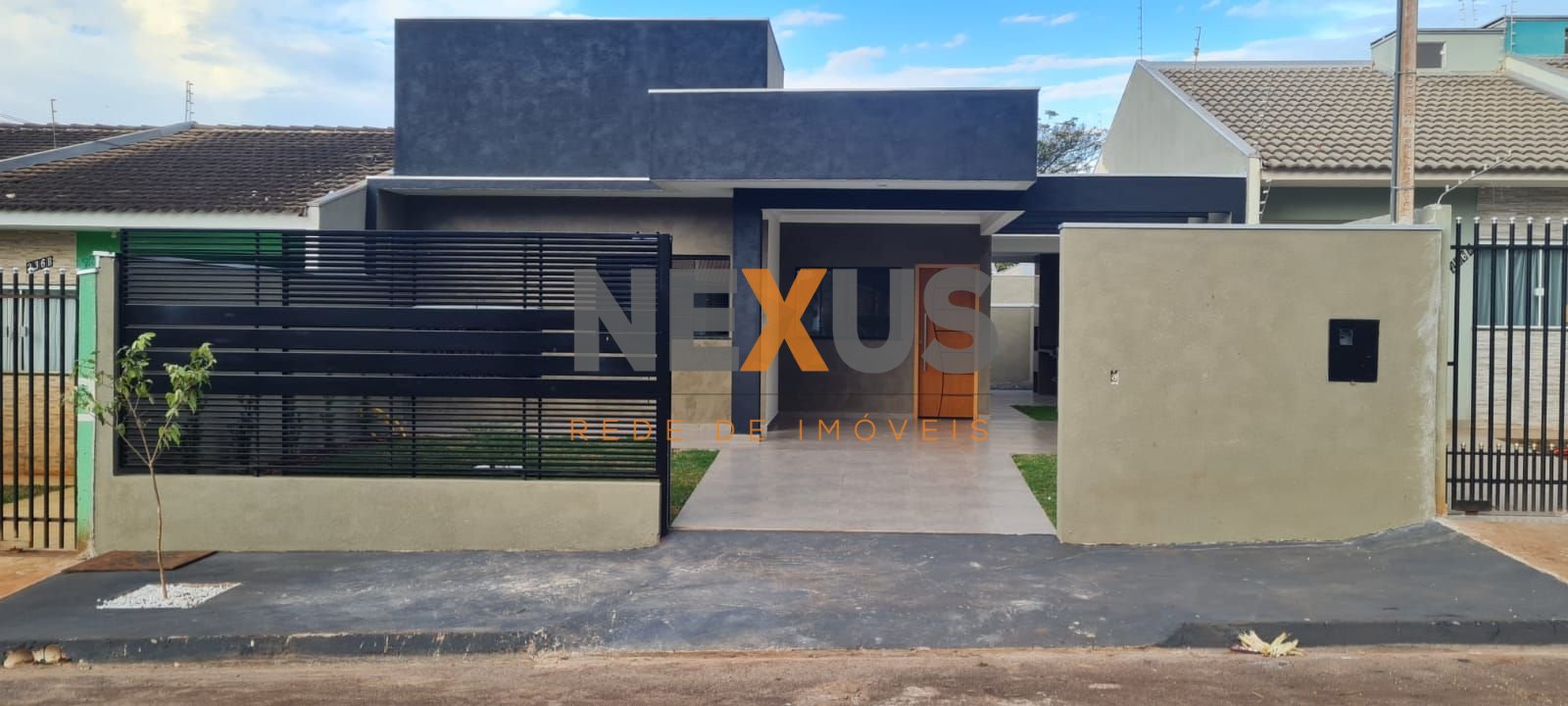 Casa com 3 dormitórios à venda, 88 m² por R$ 320.000,00 - Parq...