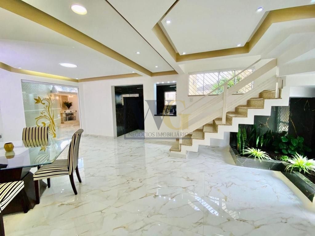 Casa com 3 dormitórios à venda, 250 m  por R  1.464.000,00 - M...
