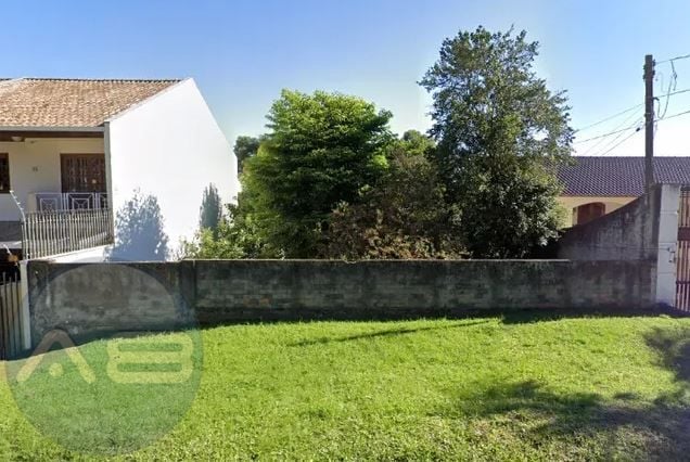 Terreno à Venda no Tingui, Curitiba  837 m  em Localização Pri...