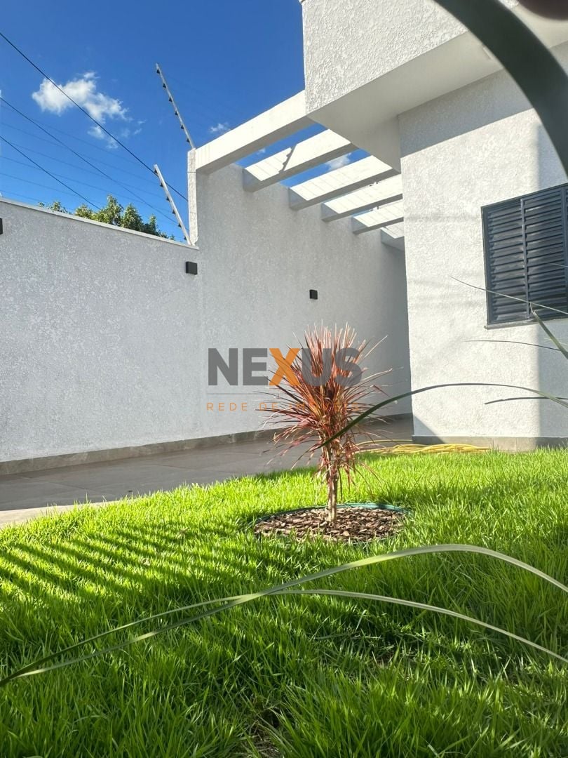 Casa com 3 dormitórios à venda, 74 m  por R  380.000 - JD INDE...
