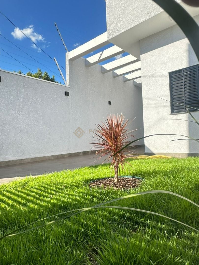Casa com 3 dormit?rios ? venda, 74 m  por R  380.000 - JD INDE...