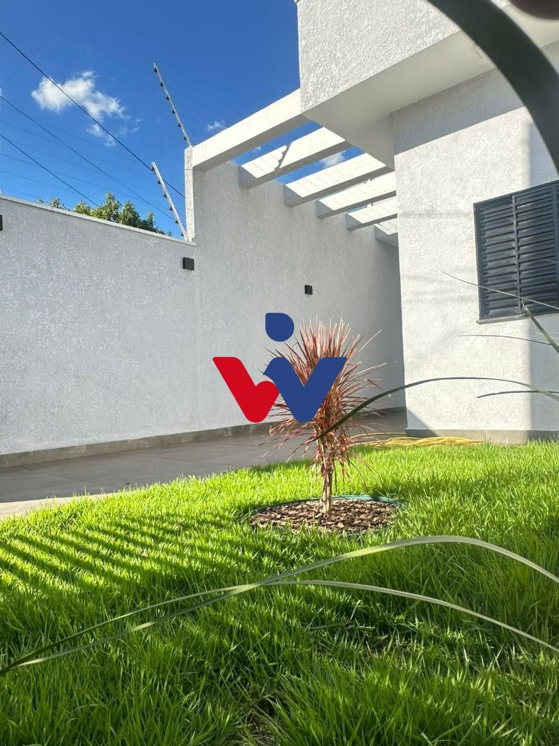 Casa com 3 dormitórios à venda, 74 m  por R  380.000 - JD INDE...