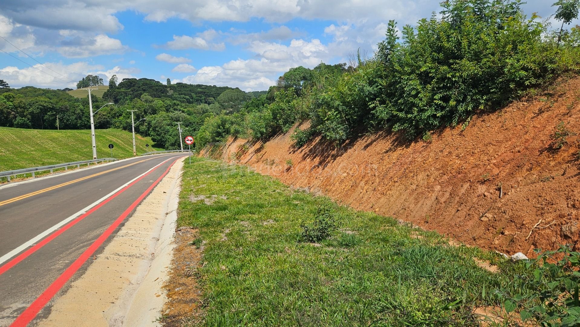 Chácara de 21.850 m  próxima a Araucária  refúgio ideal para m...