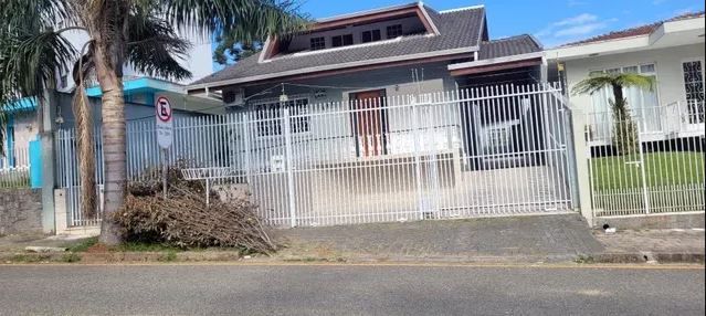 Excelente Casa à Venda a 80m do Parque Jardim Botânico  4 Quar...