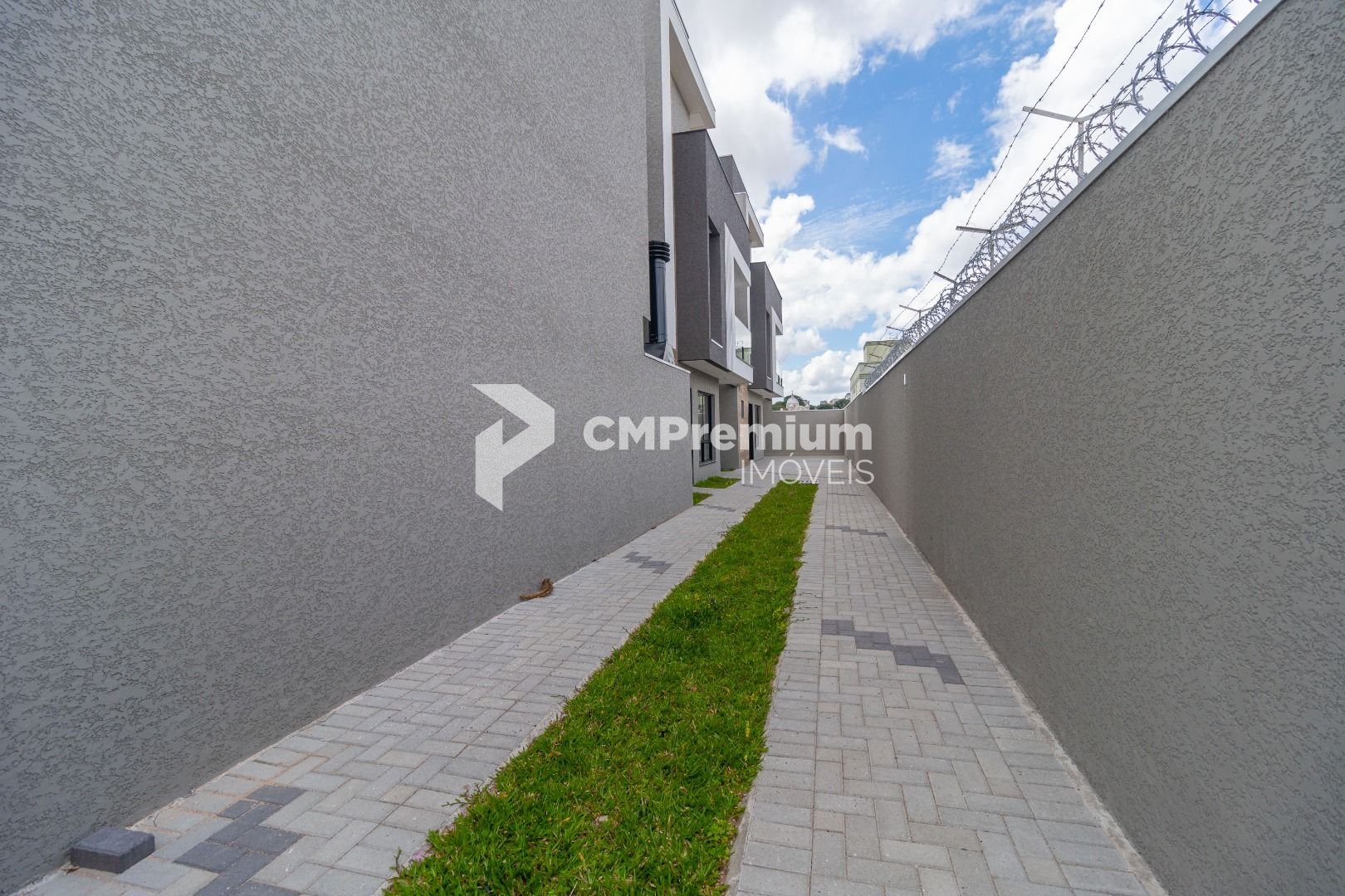 Sobrado com 3 dormitórios à venda, 180 m  por R  1.000.000,00 ...