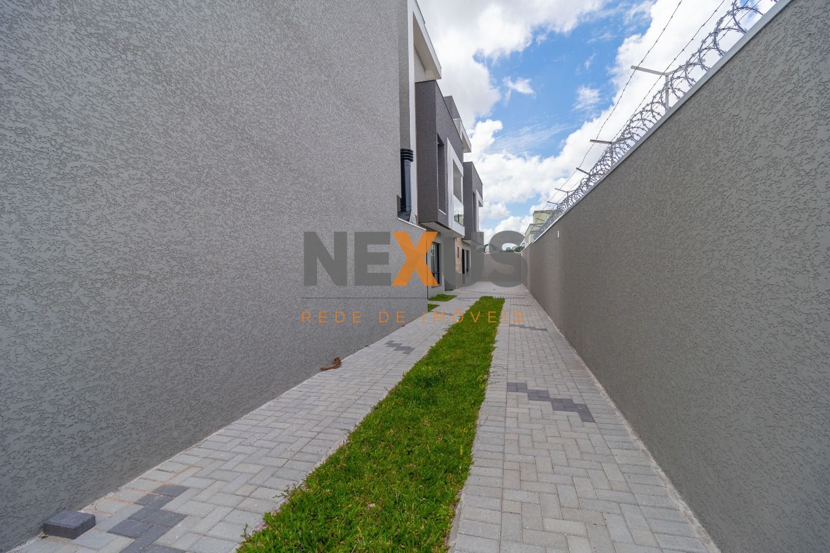 Sobrado com 3 dormitórios à venda, 180 m  por R  1.000.000,00 ...