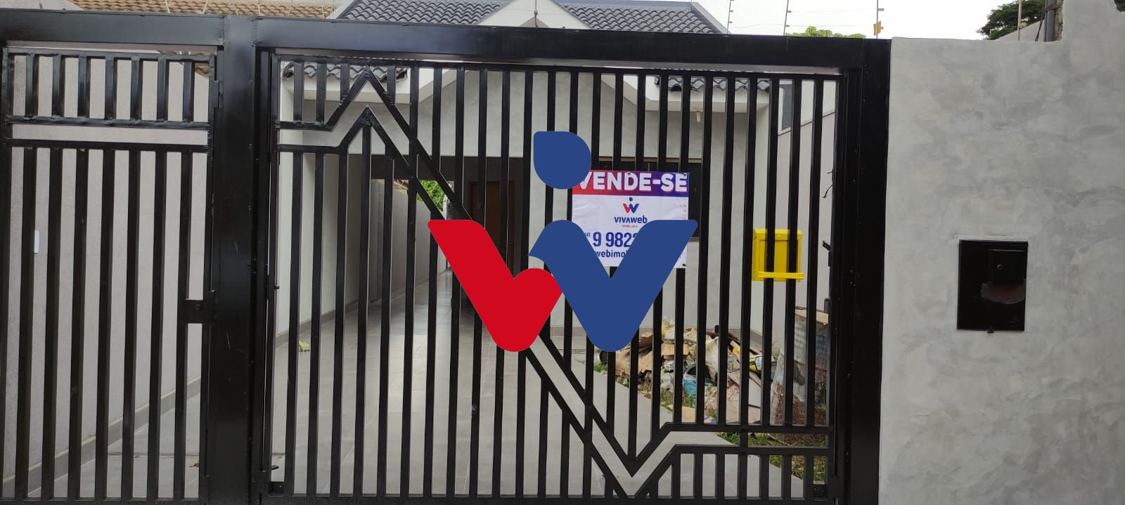 Casa com 3 dormitórios à venda, 82 m² por R$ 390.000,00 - Cent...