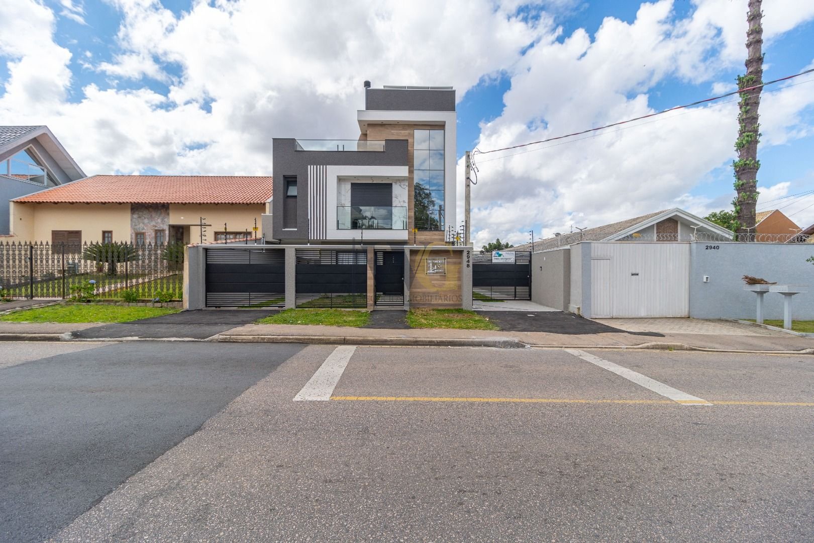Sobrado com 3 dormitórios à venda, 180 m  por R  1.000.000,00 ...