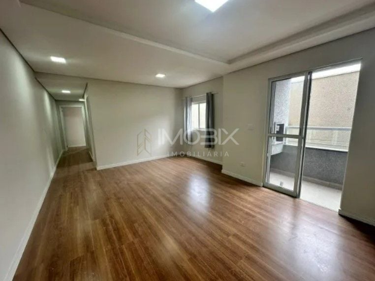 Apartamento com 2 dormitórios à venda, 81 m  por R  490.000,00...