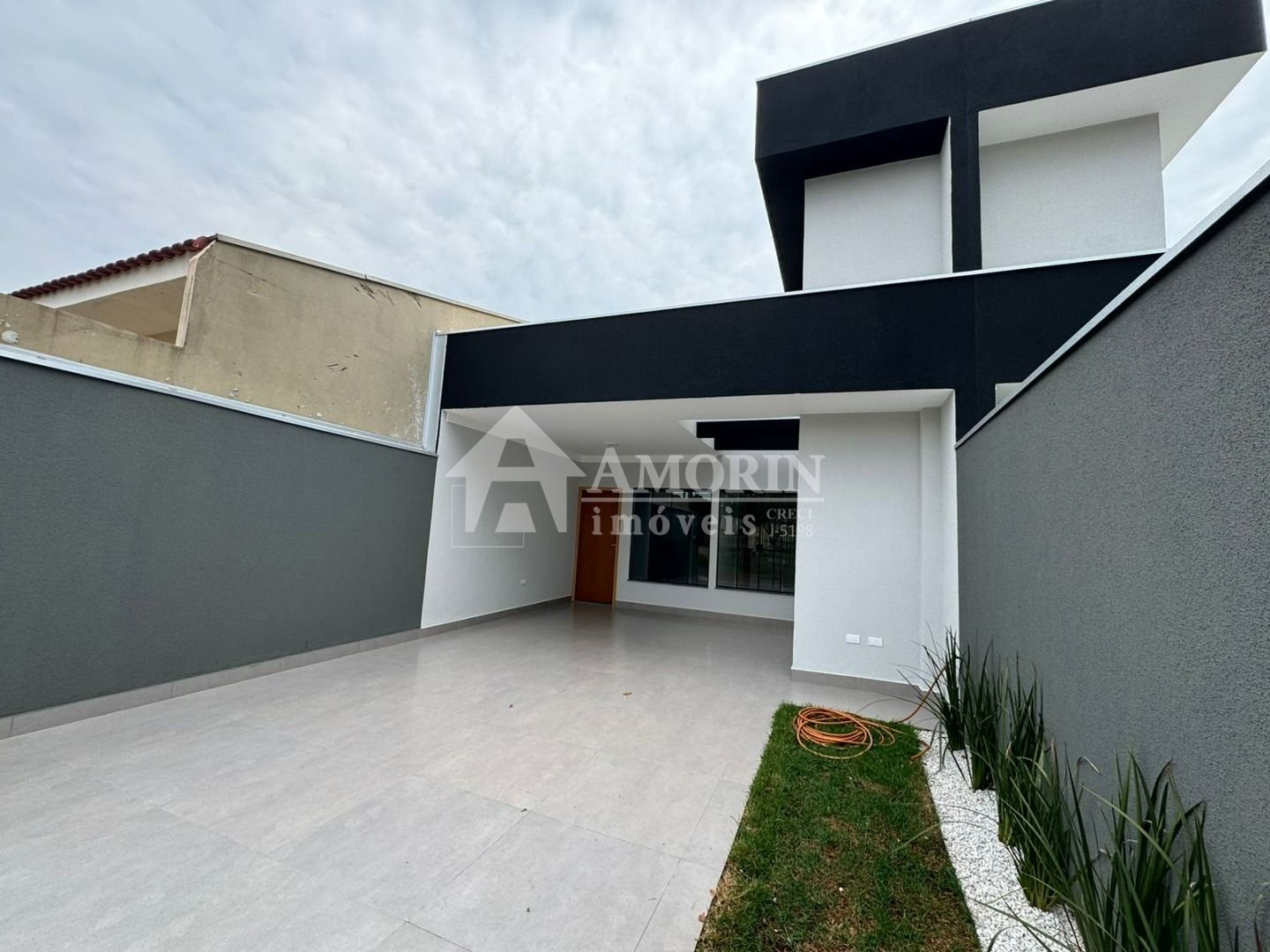 Casa com 3 dormitórios à venda, 80 m² por R$ 370.000,00 - Conj...