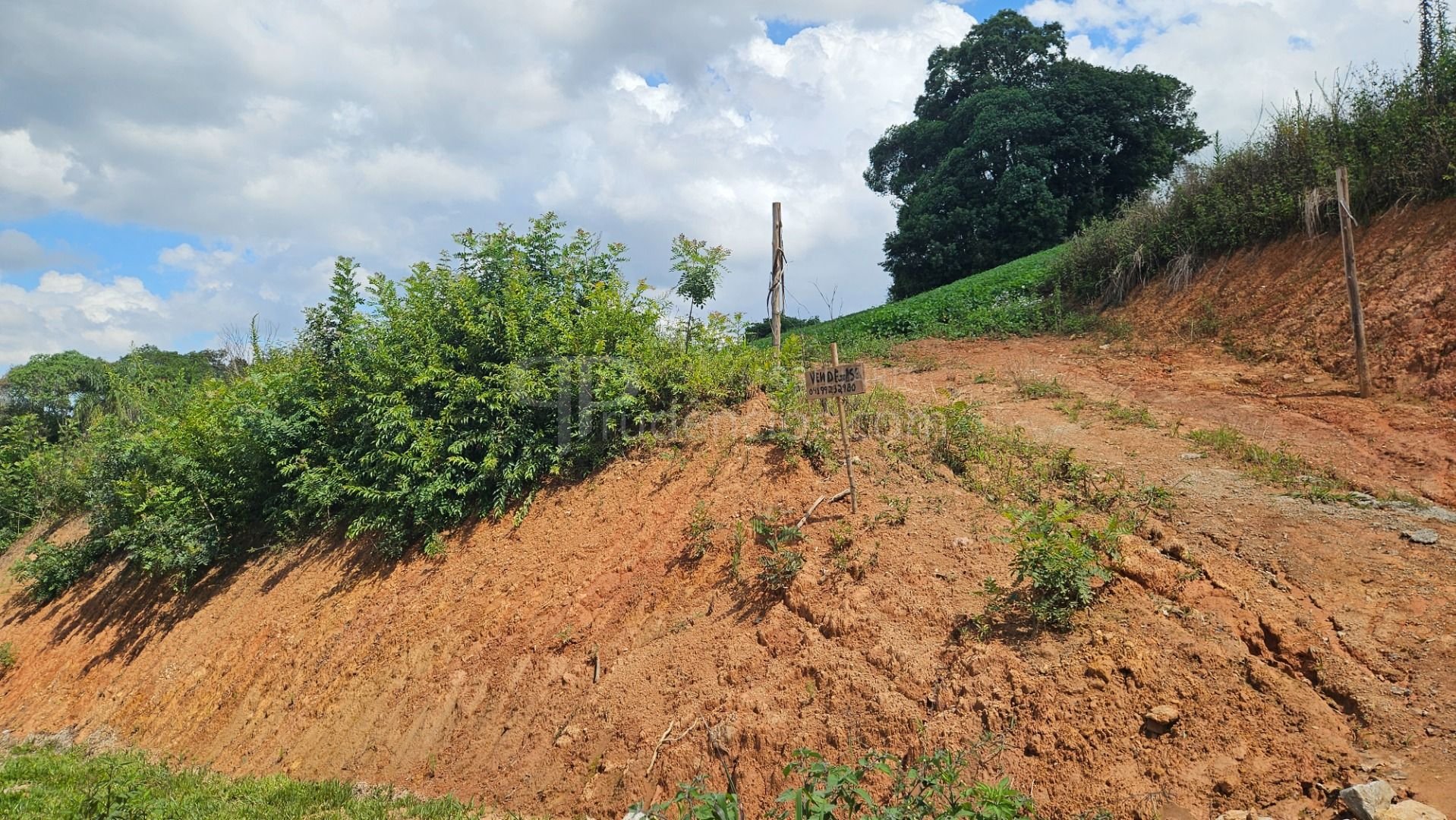 Chácara de 21.850 m  próxima a Araucária  refúgio ideal para m...