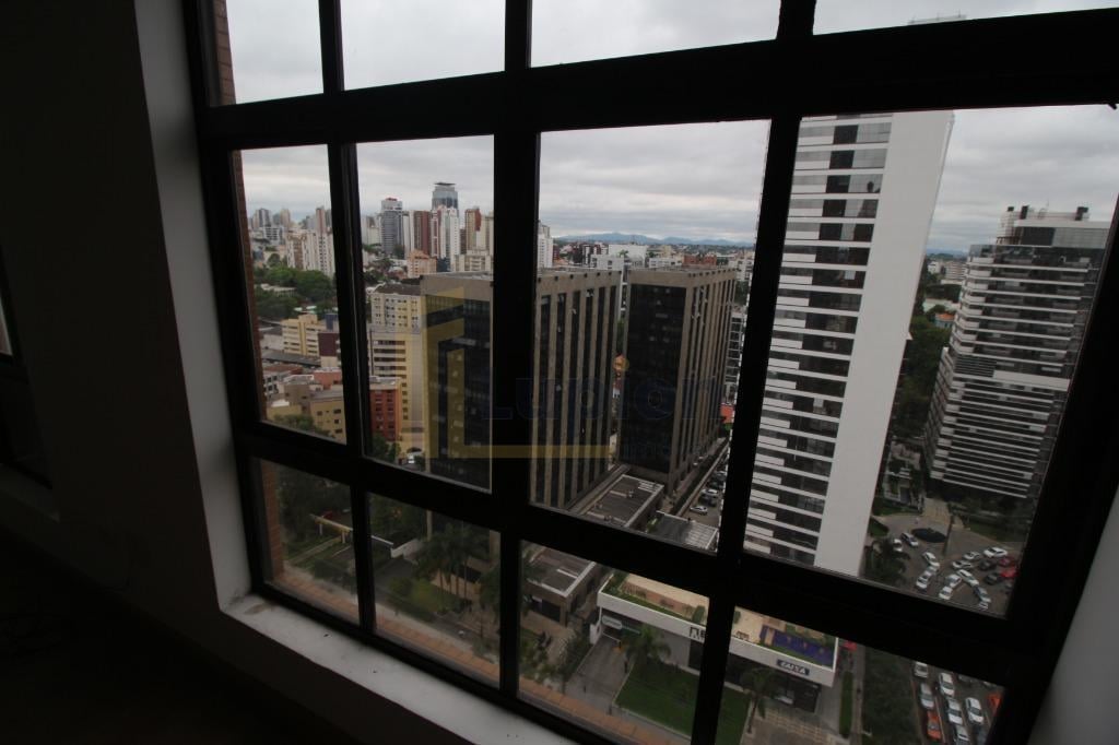 Sala Comercial Ampla no Edifício Sobral Pinto  Centro Cívico, ...