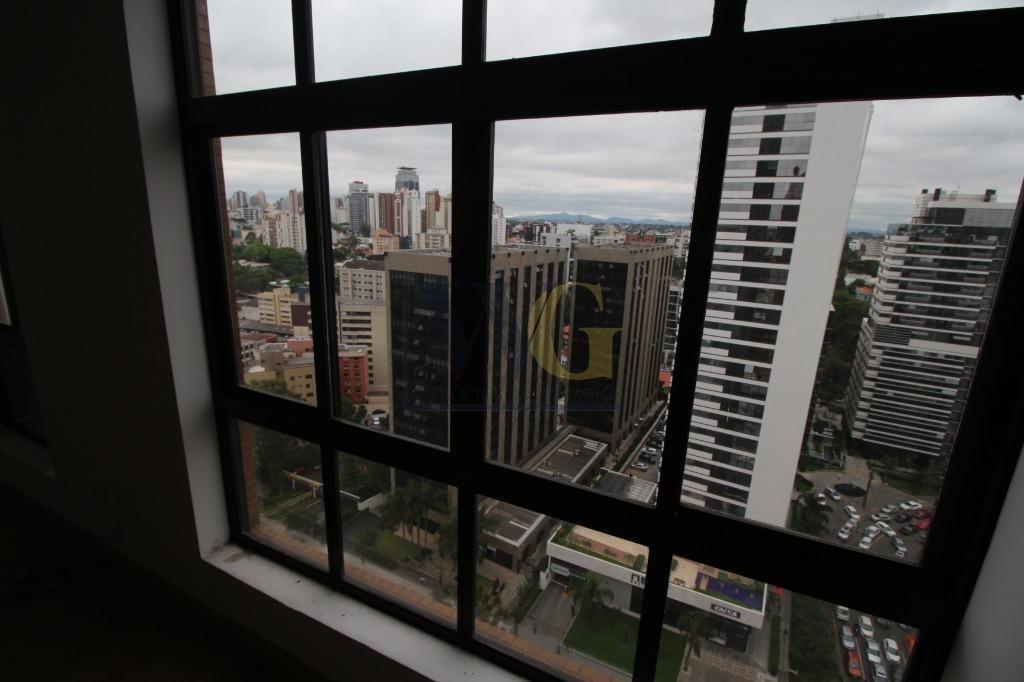 Sala Comercial Ampla no Edifício Sobral Pinto  Centro Cívico, ...