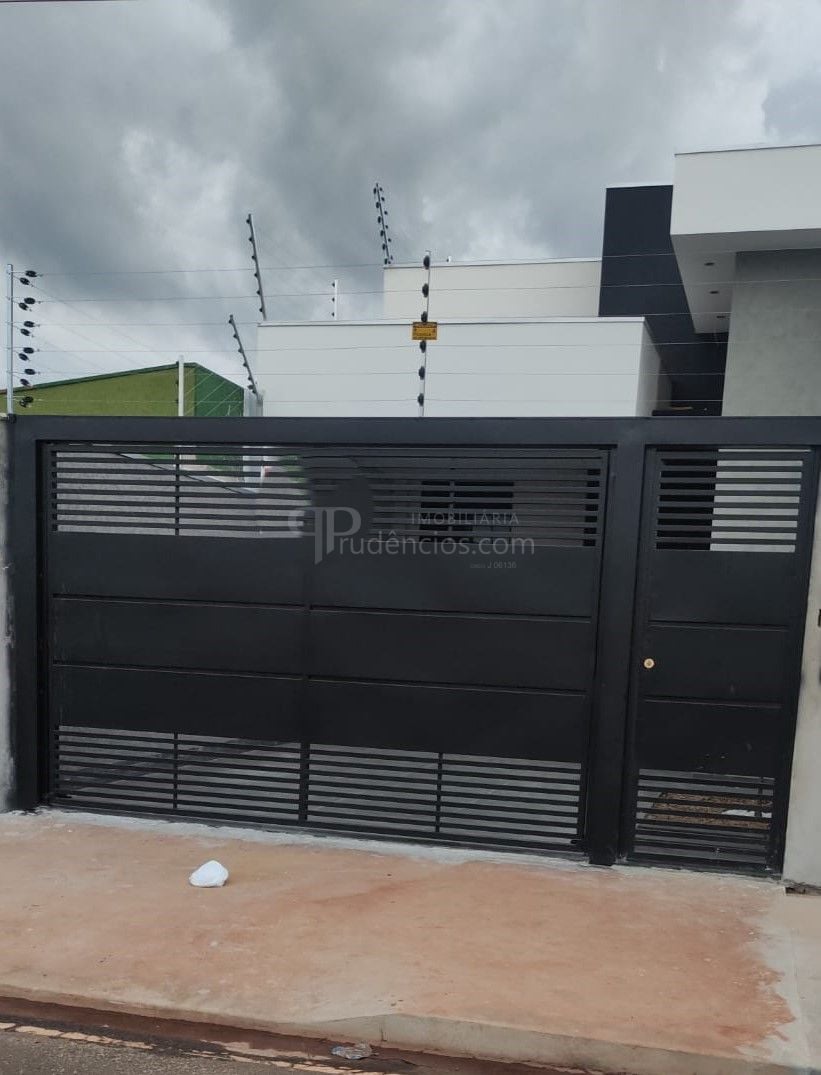 Casa com 3 Dormitórios e Suíte em Jardim Panorama  Sarandi PR