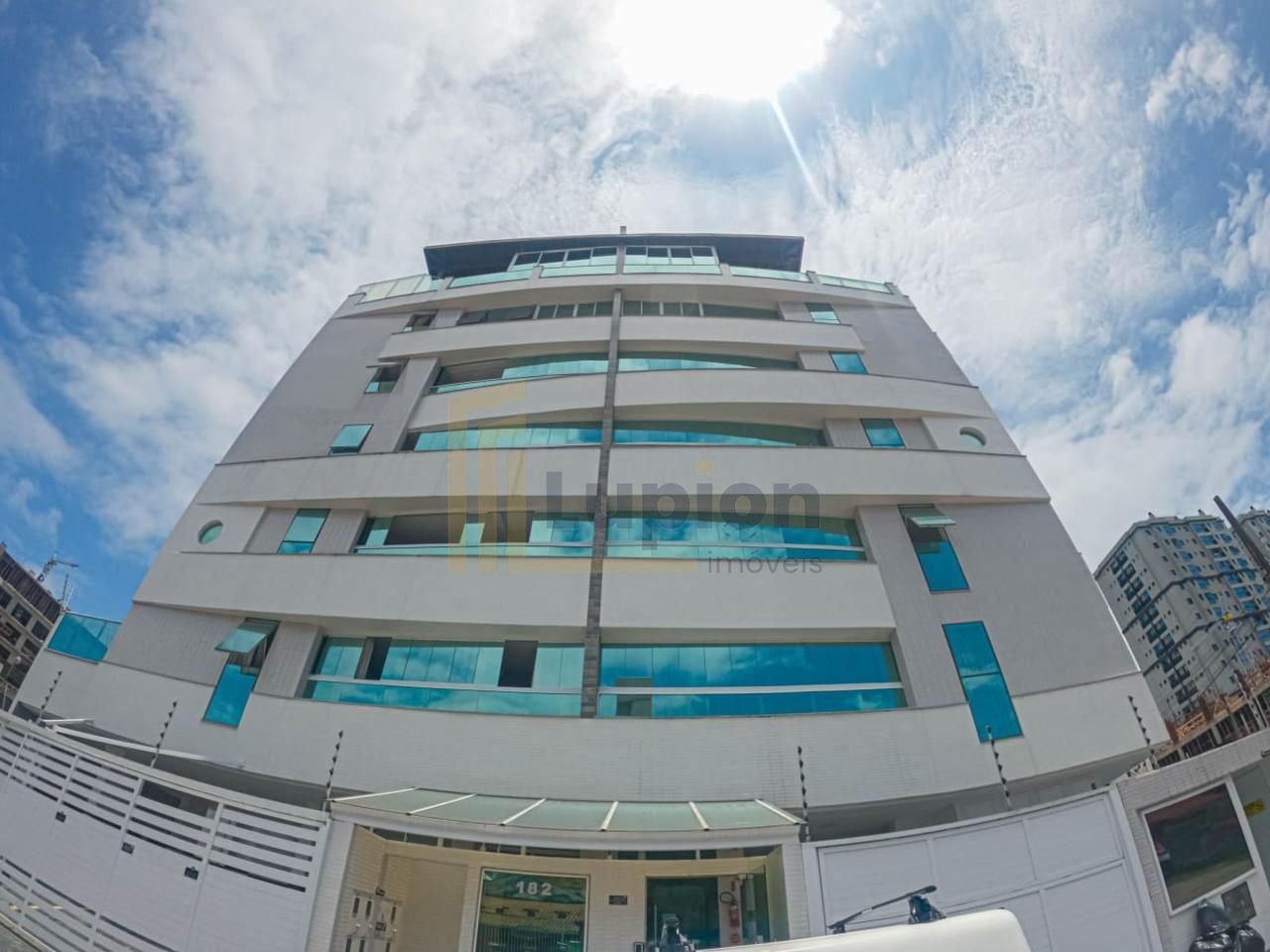 Apartamento com 2 dormitórios à venda, 62 m  por R  750.000,00...
