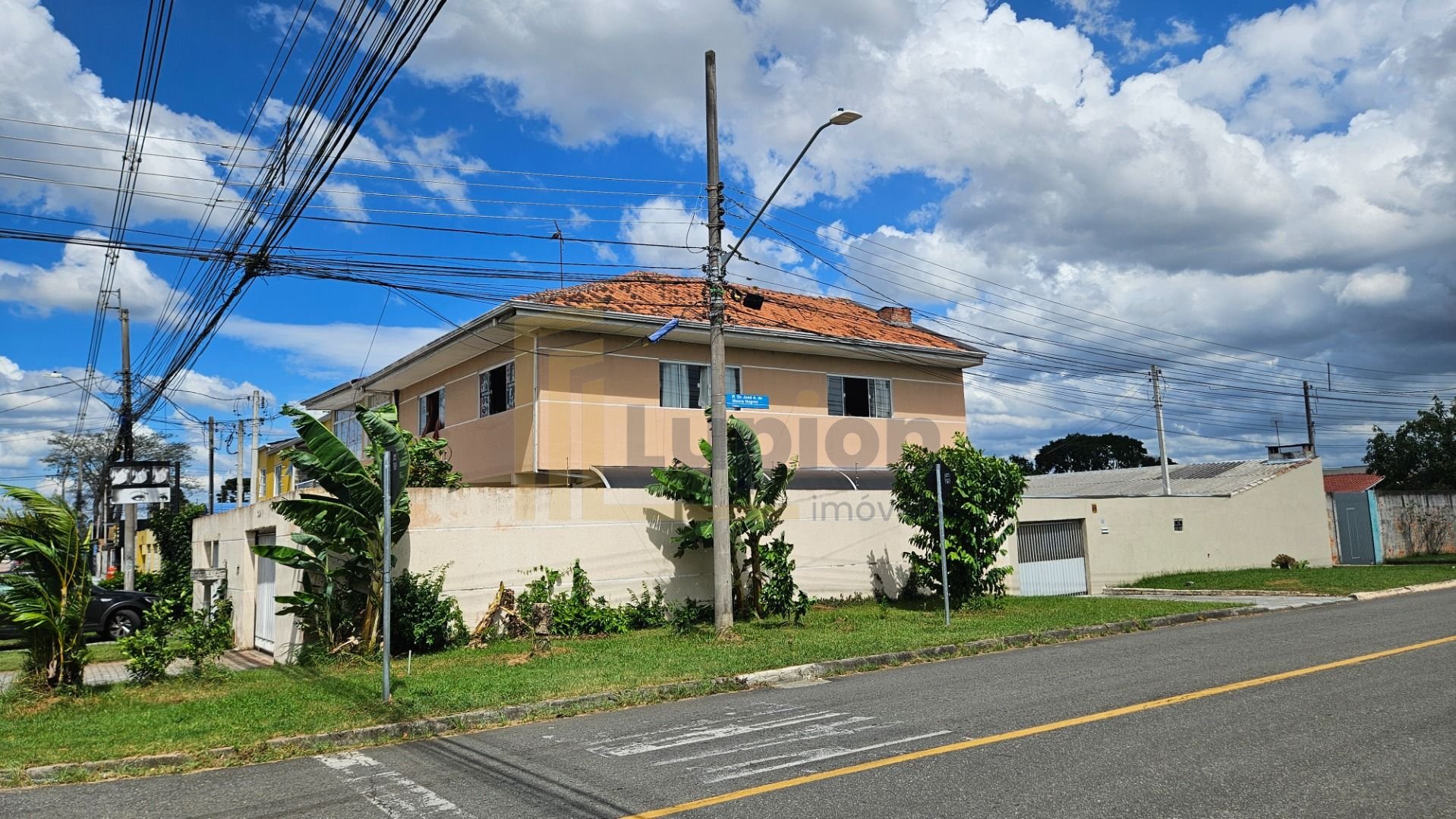 Sobrado  à venda, 340 m , residencia, sala comercial e 03 Quit...