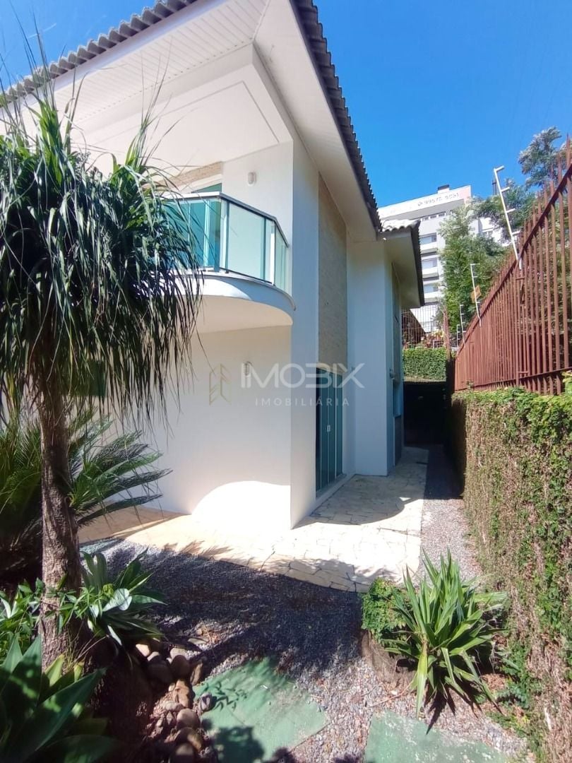 Sobrado com 4 dormitórios à venda por R  1.700.000,00 - Campo ...