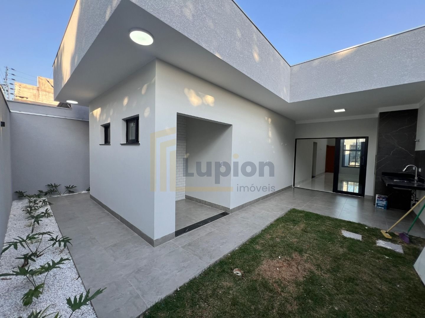 Casa com 3 dormitórios à venda, 115 m² por R$ 628.000,00 - Jar...