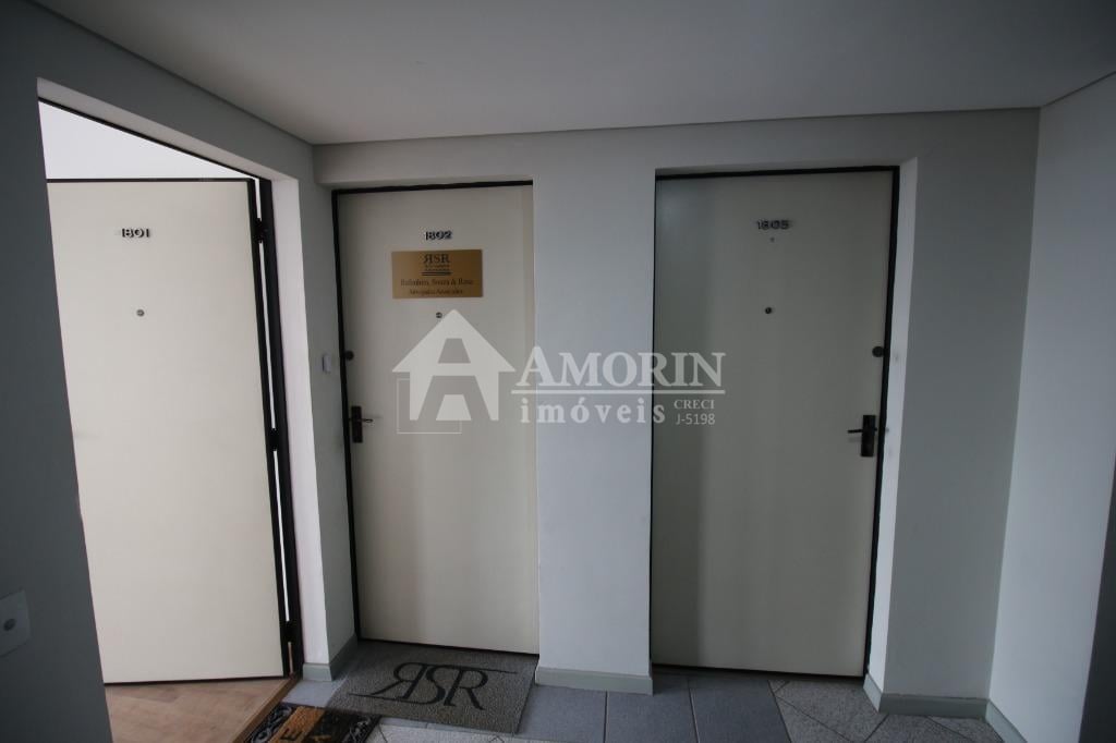 Sala à venda, 31 m  por R  200.000,00 - Centro Cívico - Curiti...