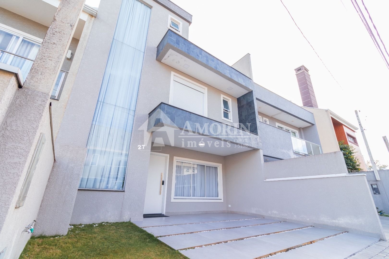 Sobrado Triplex Novo no Campo Comprido CIC com Terraço, Churra...