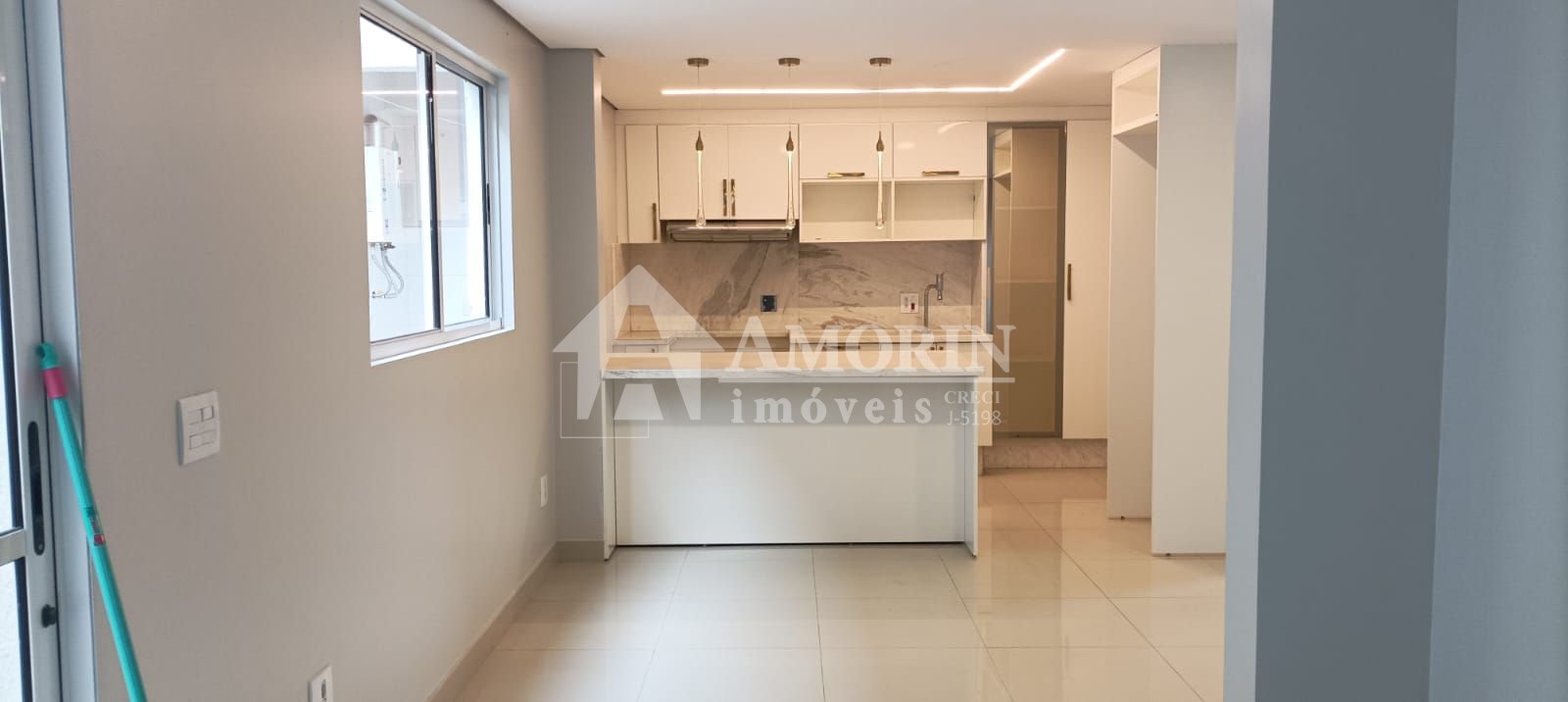 Sobrado com 3 dormitórios à venda, 200 m  por R  700.000,00 - ...