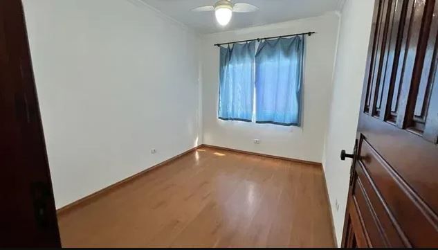 Excelente Casa à Venda a 80m do Parque Jardim Botânico  4 Quar...