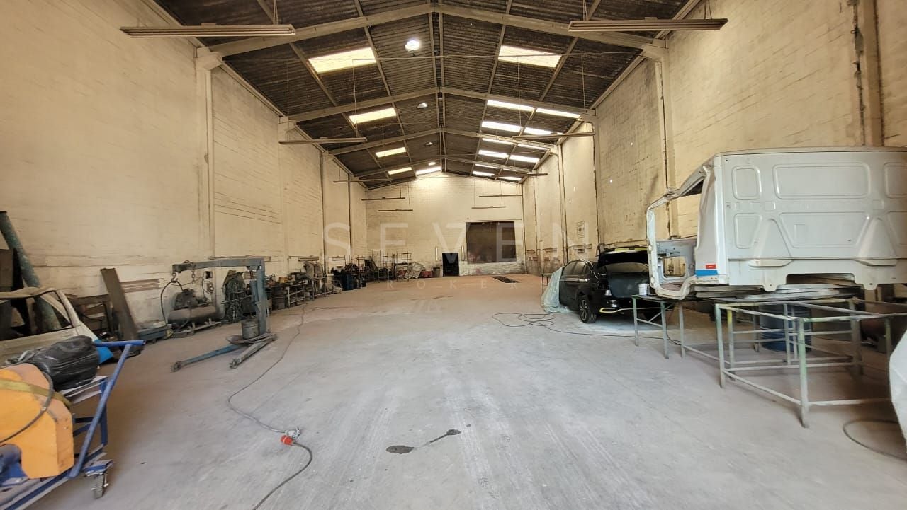 Barracão Industrial Locado | 770 m  de terreno | Investimento ...