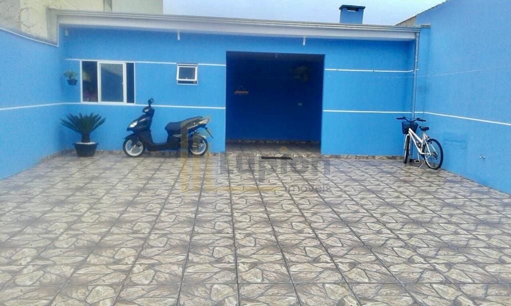 asa com 3 quartos, edícula e espaço gourmet no São Marcos, R  ...