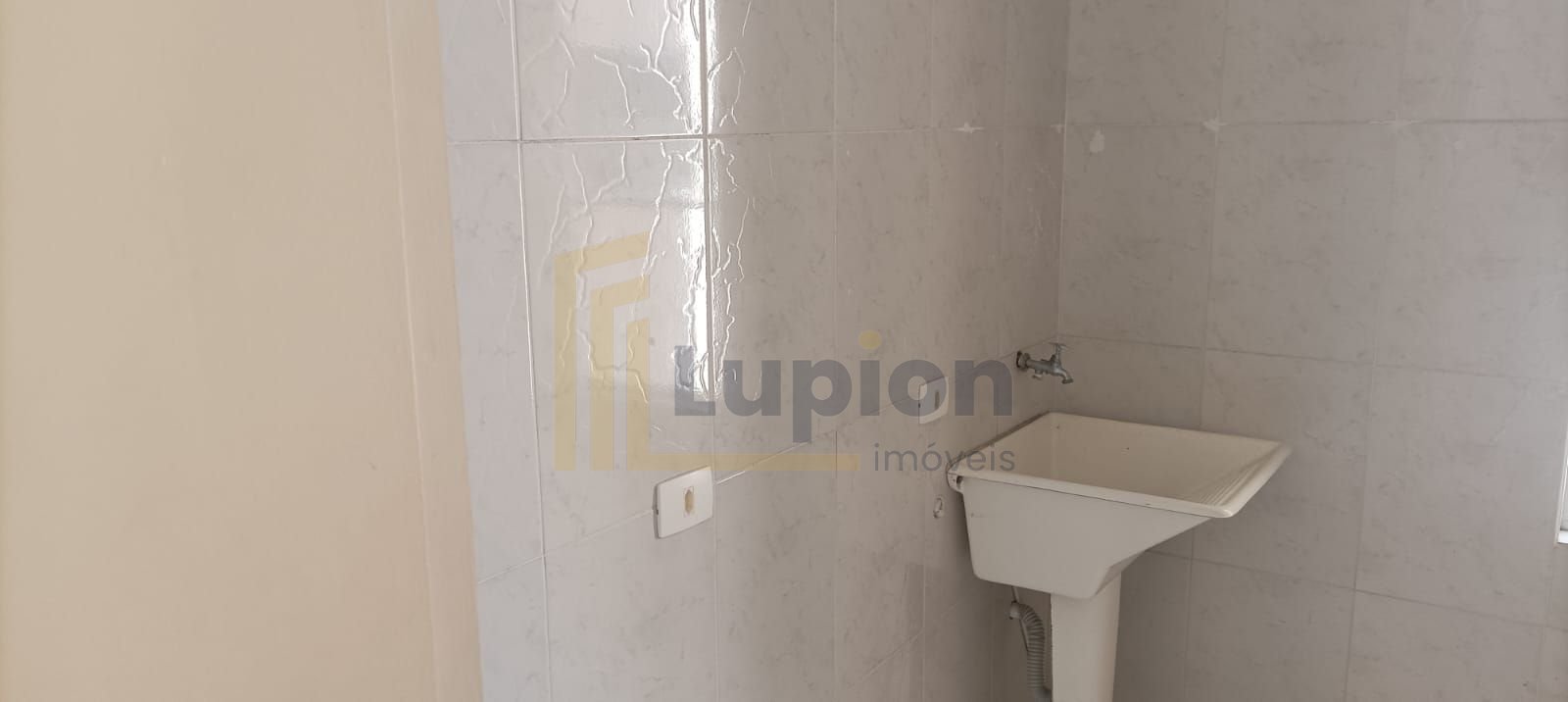 Apartamento com 3 dormitórios à venda,1000.00 m , campo pequen...