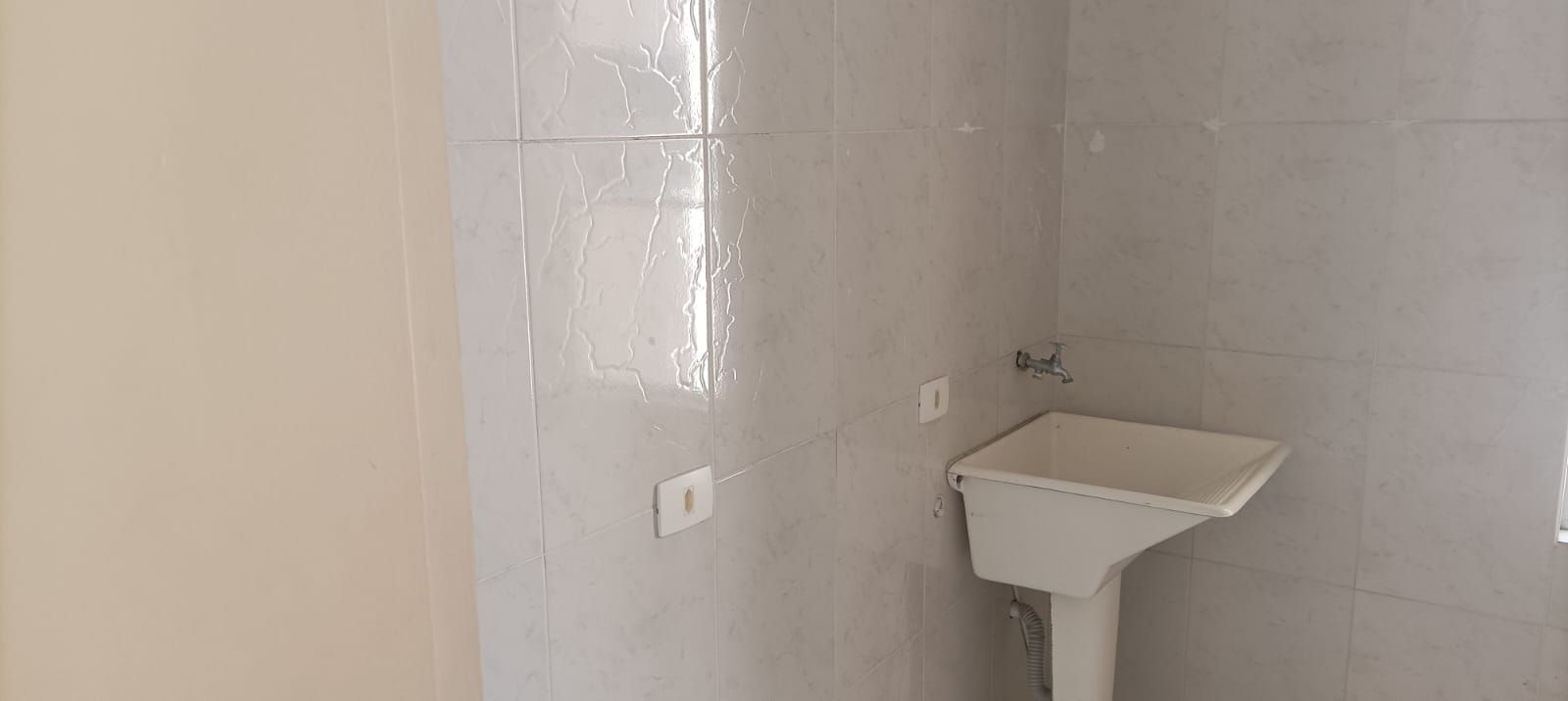 Belo Apartamento de 3 Quartos no Bairro Atuba  Conforto e Prat...