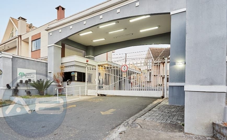 Sobrado com 4 dormitórios à venda, 169 m  por R  790.000,00 - ...