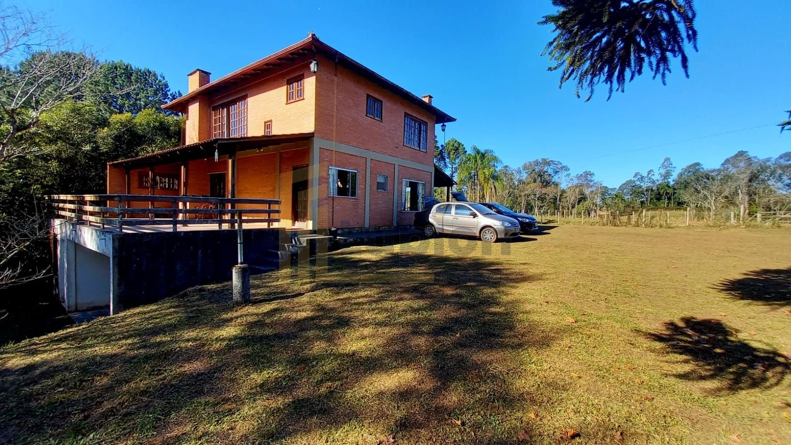 Chácara dos Ambrósios  60.000 m  de Natureza e Conforto em Tij...