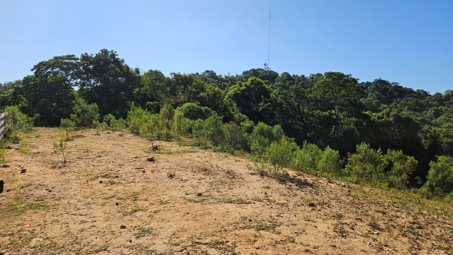 Terreno de 4.361m  com córrego e vista incrível  Refúgio na na...