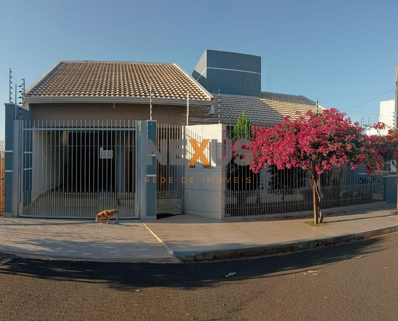 Casa com 3 dormitórios à venda, 130 m  por R  450.000,00 - Res...