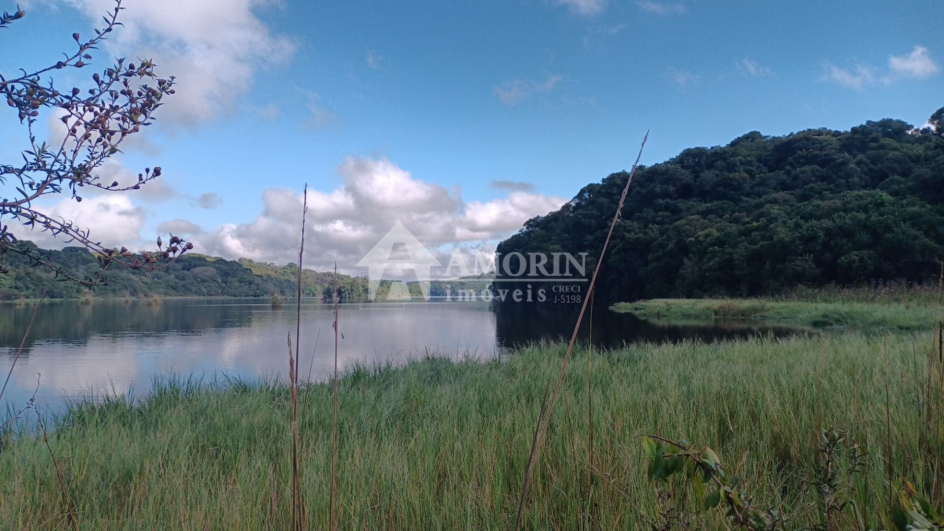 Chácara com 2 dormitórios à venda, 21473 m  por R  1.200.000,0...