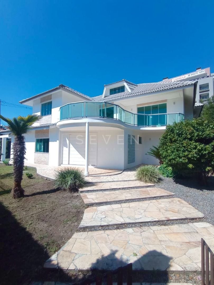 Sobrado com 4 dormitórios à venda por R  1.700.000,00 - Campo ...