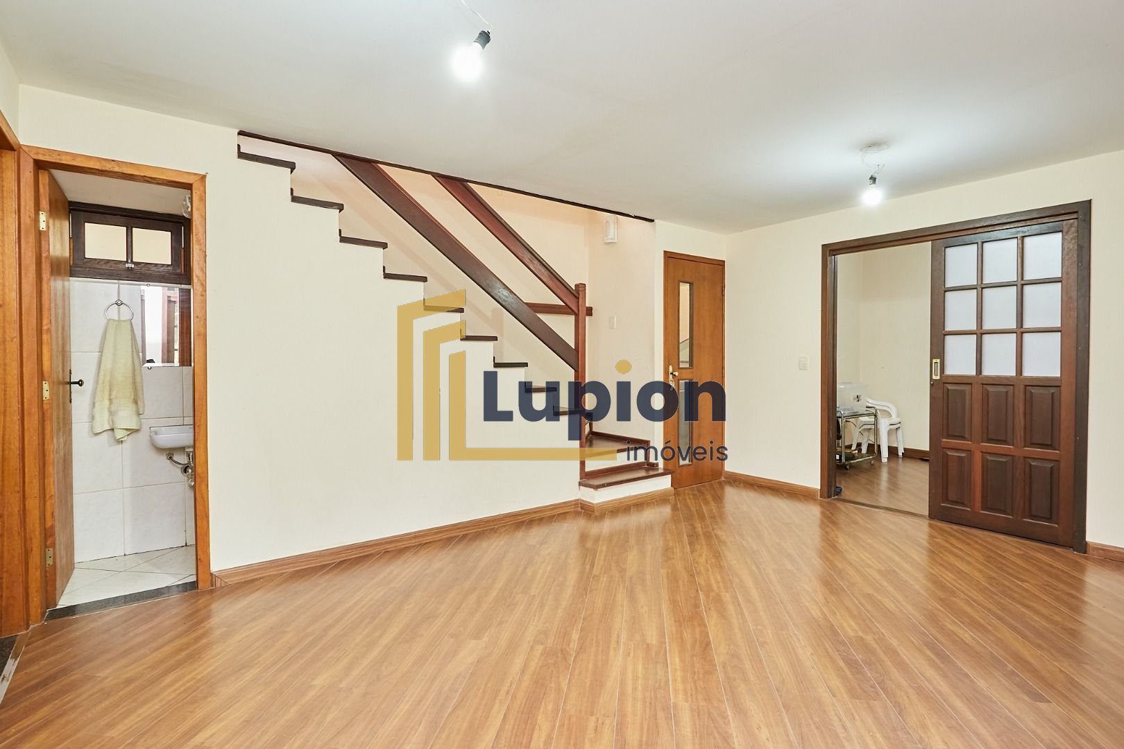 Casa com 4 dormitórios à venda, 275 m  por R  1.190.000,00 - A...