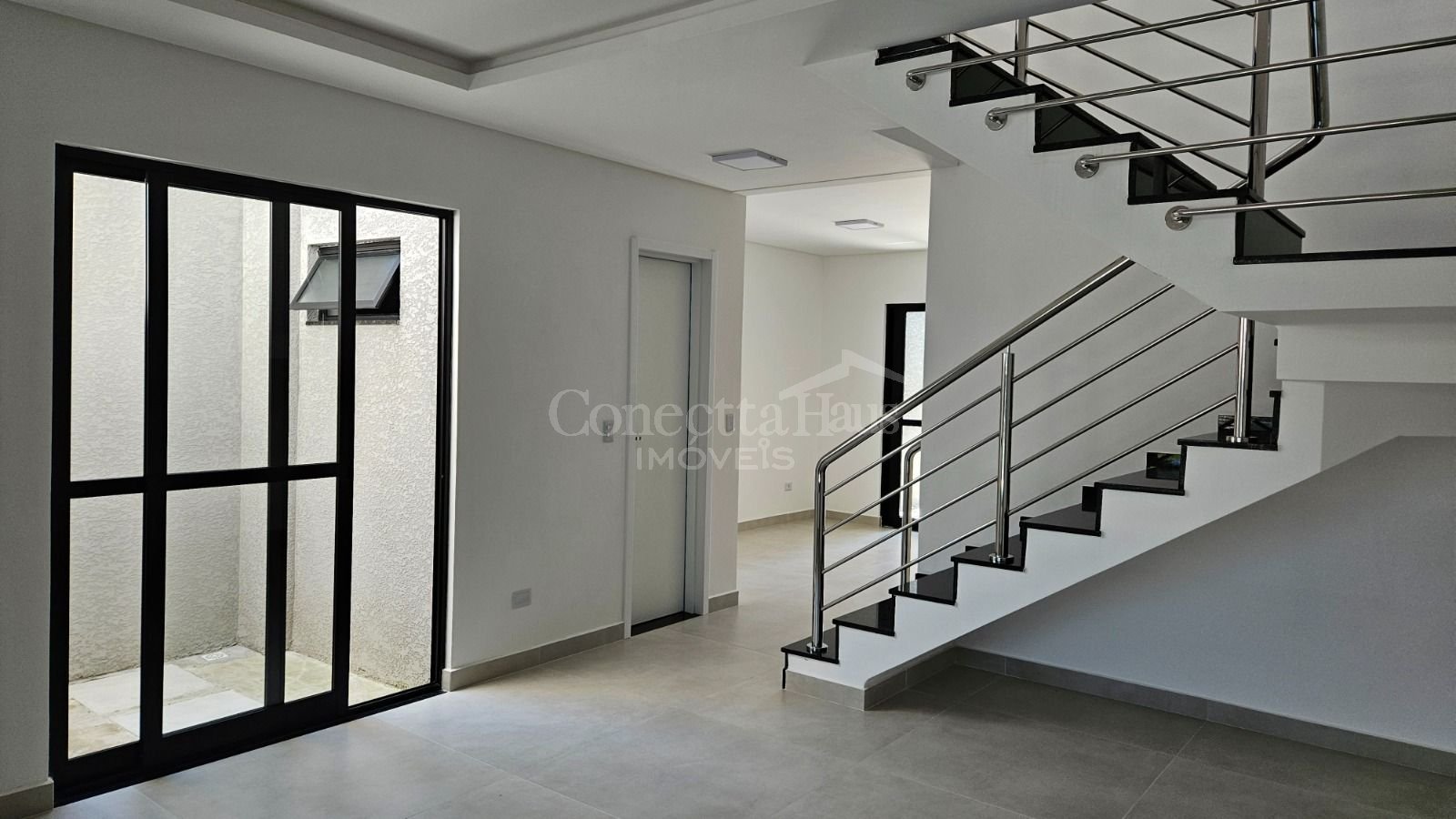 Sobrado 3 dormitórios, 01 suíte, à venda, 190m  por R  998.000...