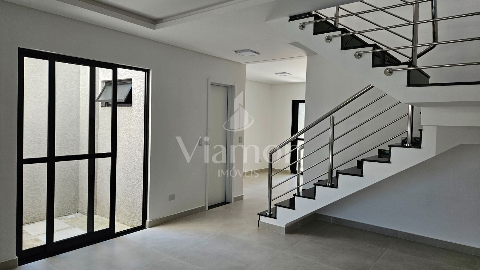 Sobrado 3 dormitórios, 01 suíte, à venda, 190m  por R  998.000...