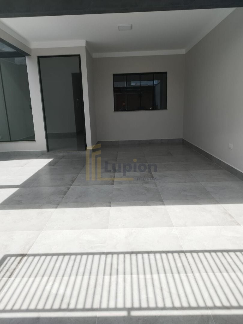 Casa com 3 dormitórios à venda, 122 m² por R$ 679.900,00 - Jar...