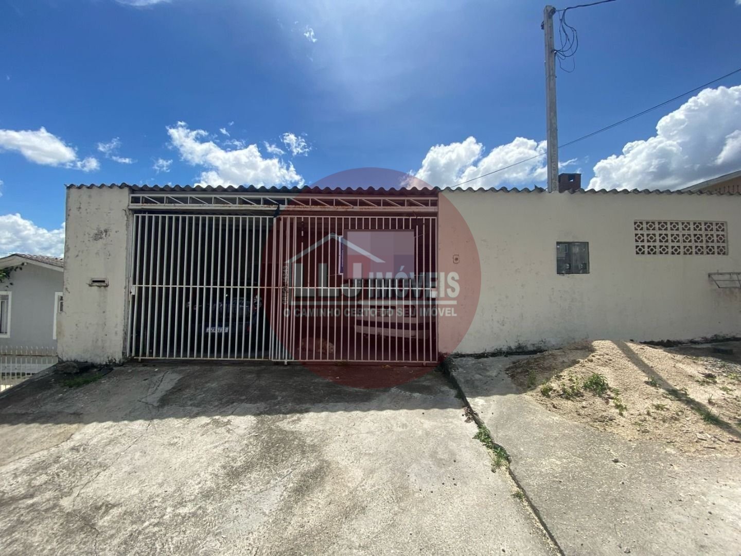 Oportunidade Única no Capão Raso  Terreno com Casa e 4 Quitinetes para Investimento