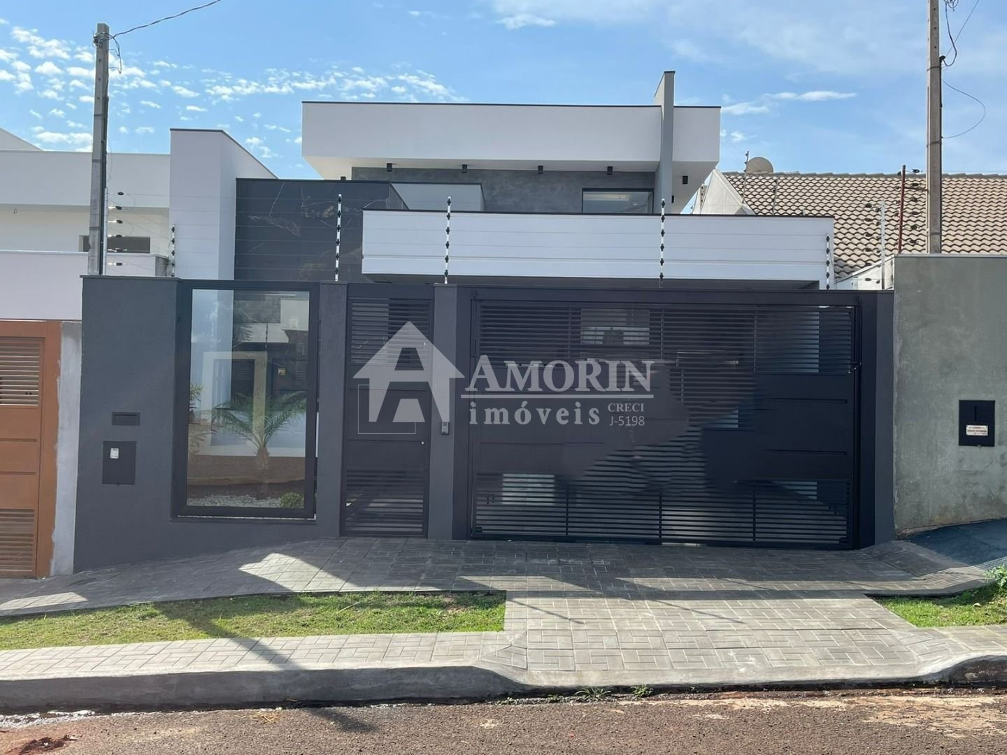 Casa com 3 dormitórios à venda, 136 m² por R$ 645.000,00 - Jar...