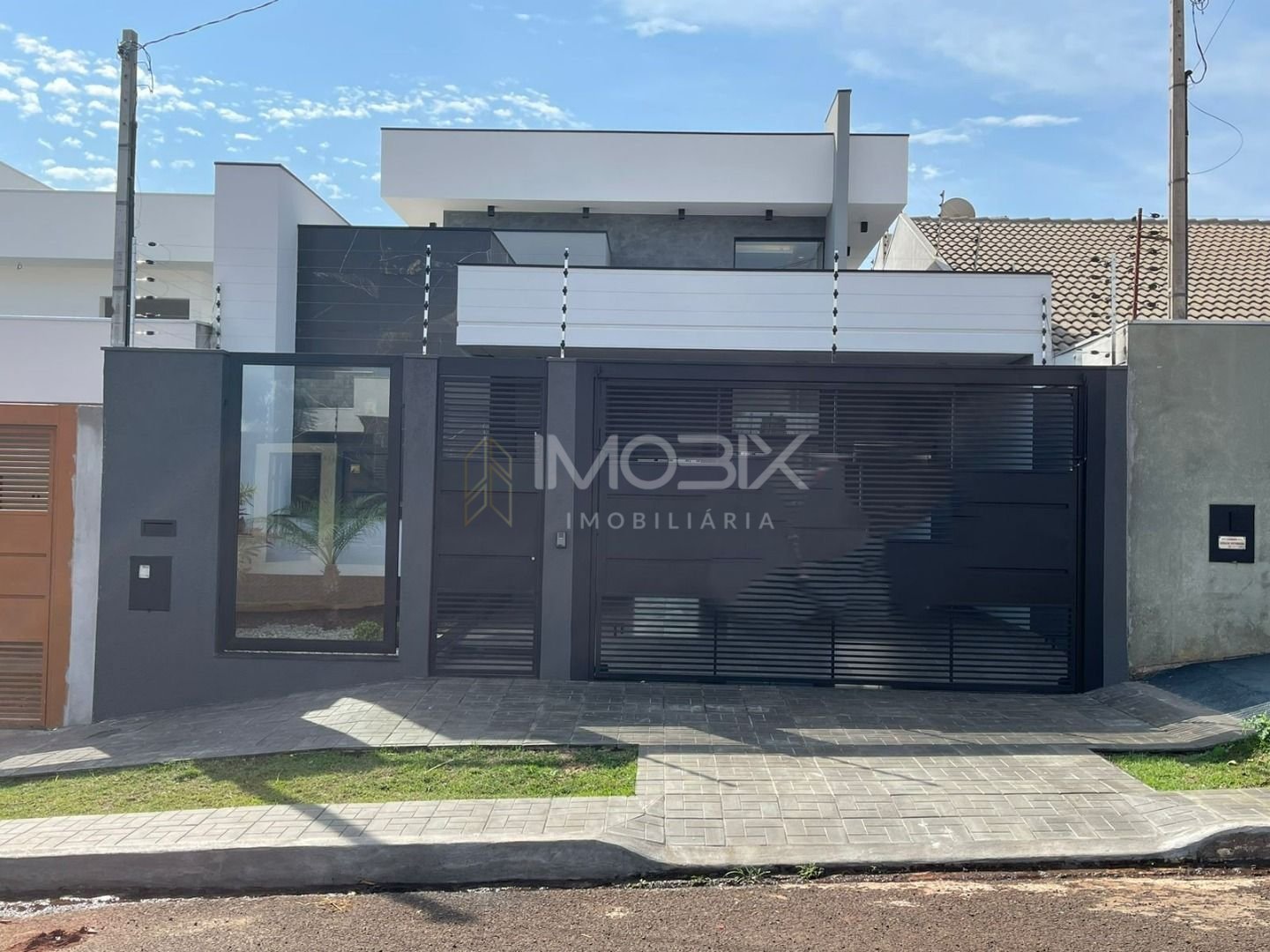 Casa com 3 dormitórios à venda, 136 m² por R$ 645.000,00 - Jar...