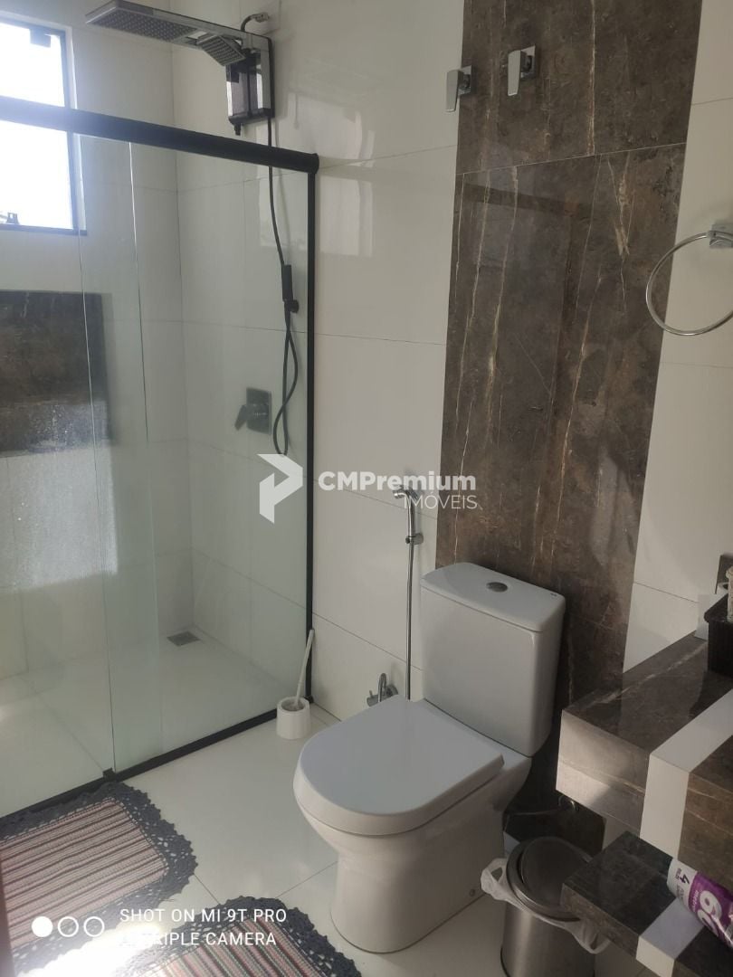 Casa com 3 dormitórios à venda, 202 m² por R$ 1.290.000,00 - J...