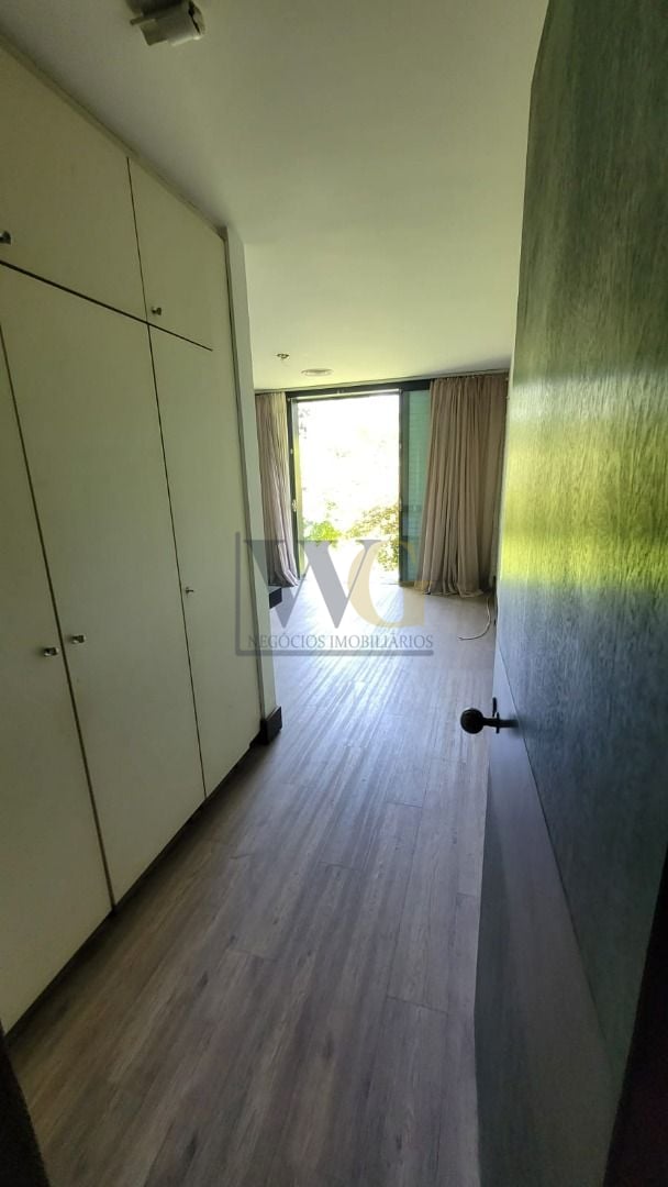 Casa com 7 dormitórios à venda, 765 m  por R  4.000.000,00 - S...